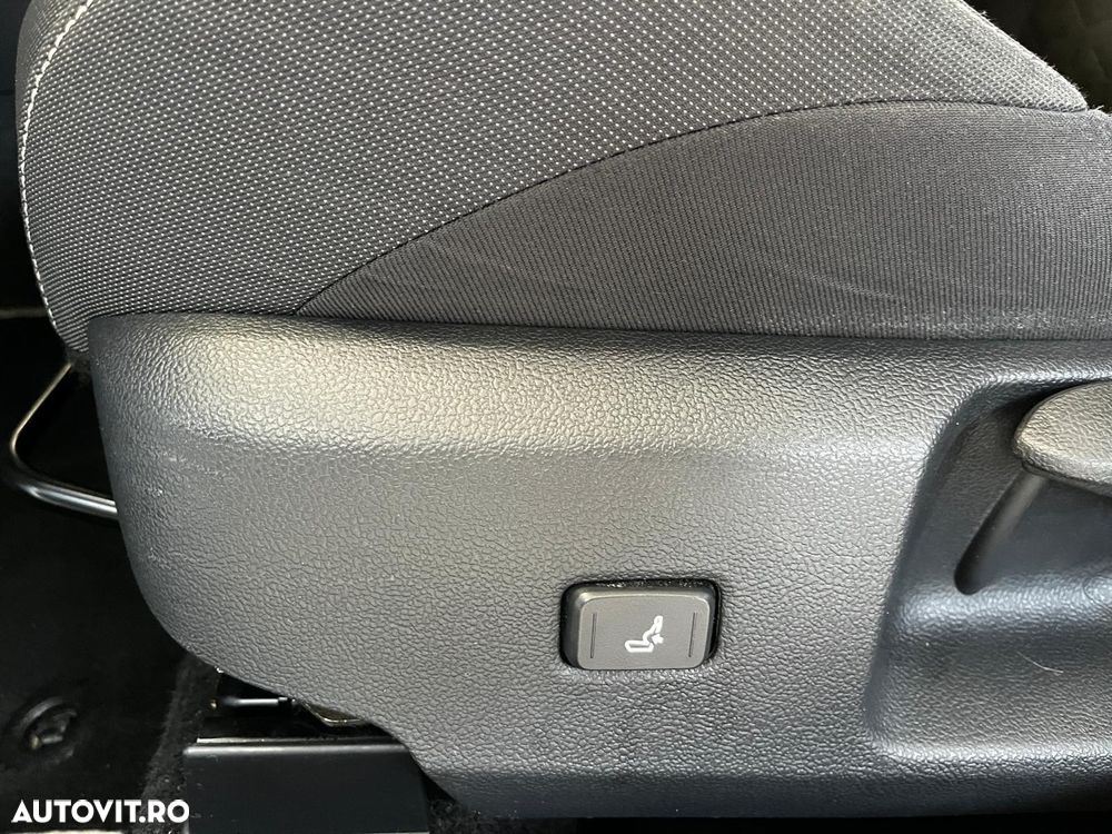 Toyota Corolla - 17