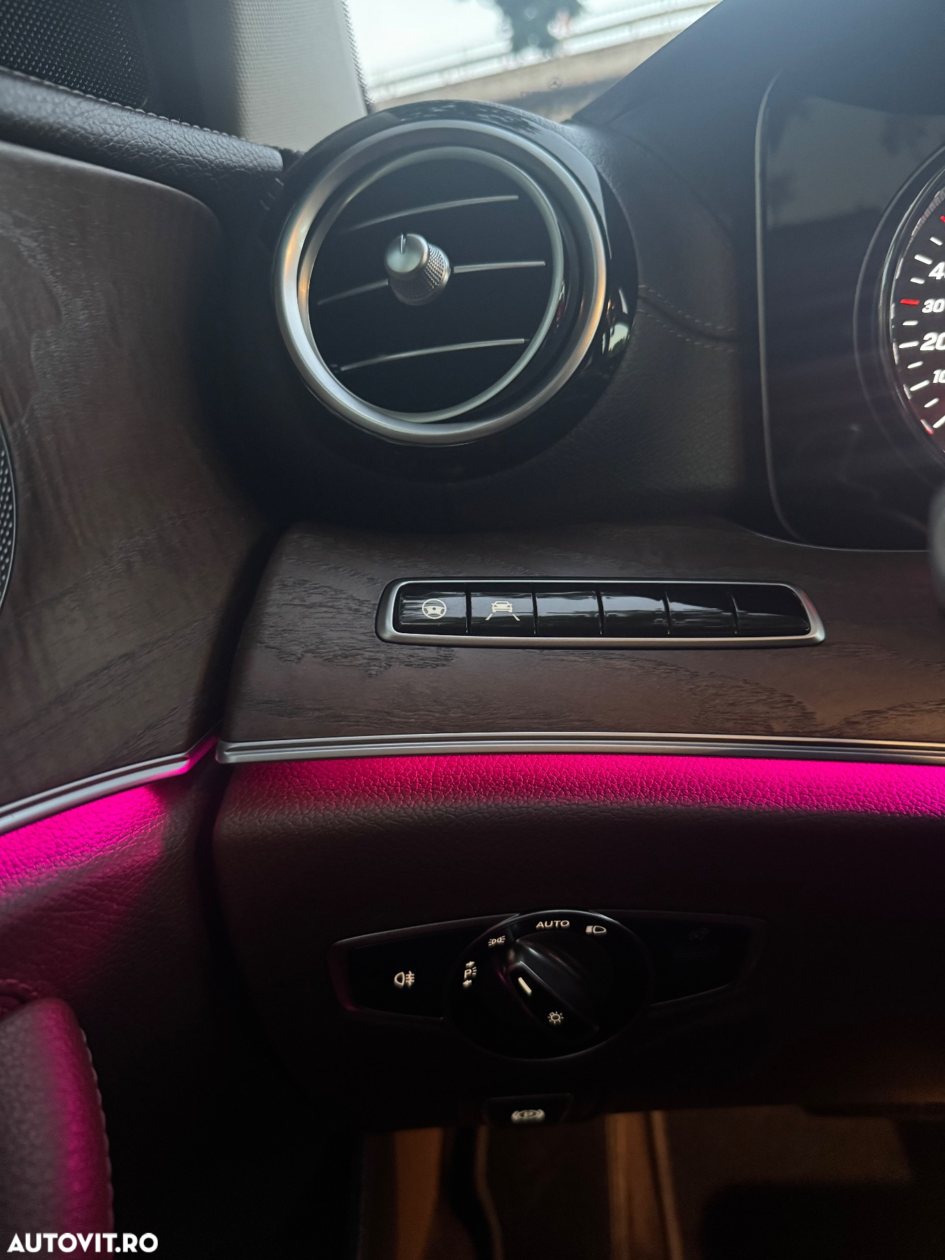 Mercedes-Benz E 220 d Aut. - 13