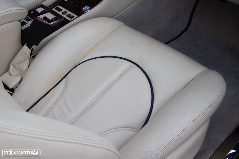 Rolls Royce Corniche Standard - 48