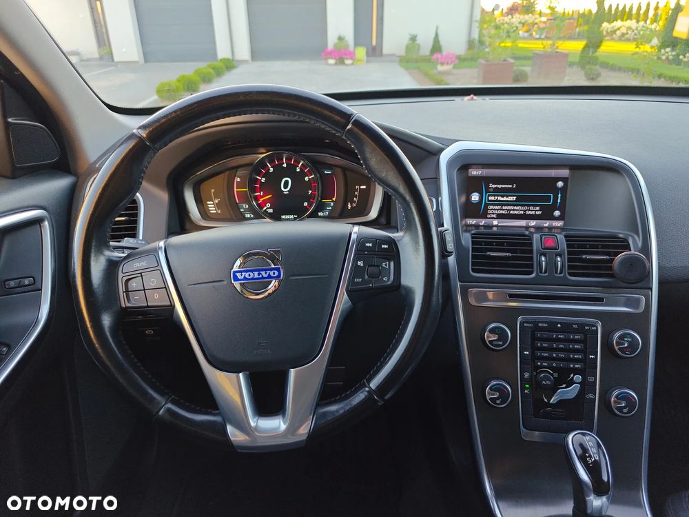 Volvo XC 60 - 38