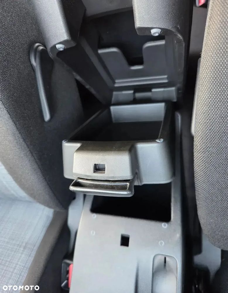 Kia Ceed 1.4 CVVT Attract - 34