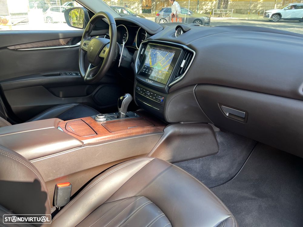 Maserati Ghibli 3.0 V6 - 8