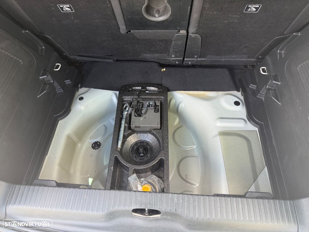 Citroën C3 Aircross 1.6 BlueHDi Shine S&S - 18