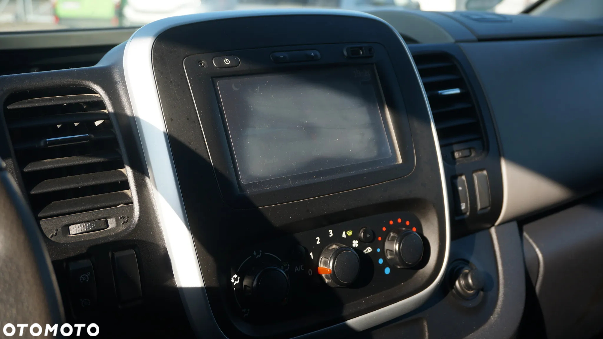 Renault Trafic - 10