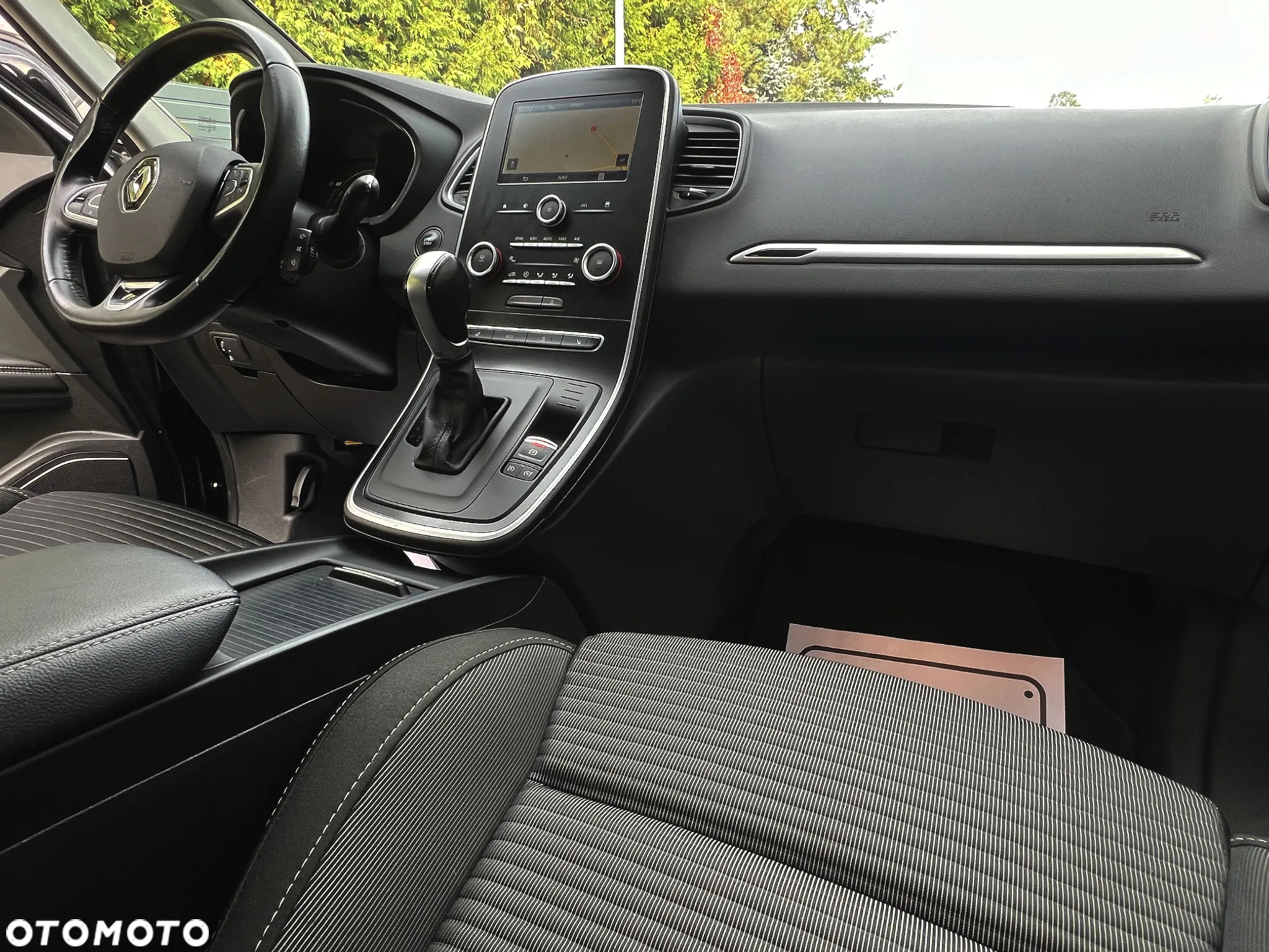 Renault Scenic 1.5 dCi Zen EDC - 16