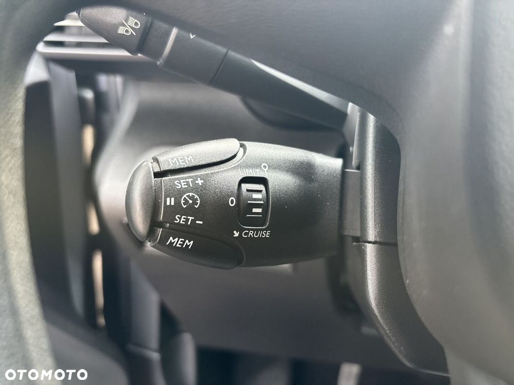 Toyota Proace City Verso Long 1.5 D-4D Business - 12