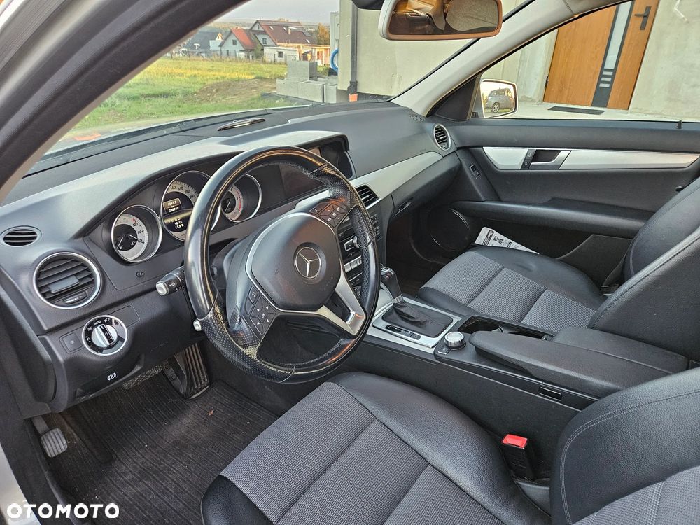 Mercedes-Benz Klasa C 250 (BlueTEC) d T 7G-TRONIC Avantgarde - 7
