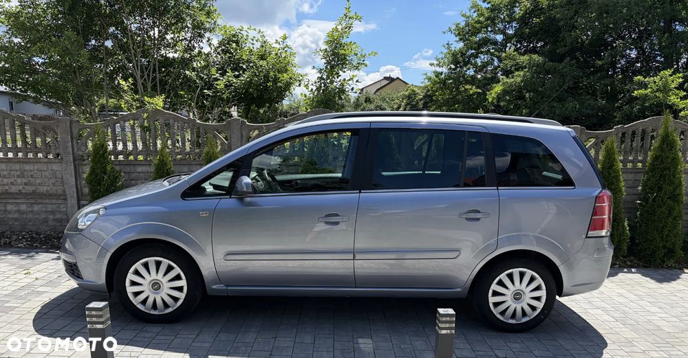 Opel Zafira 1.8 Family - 8