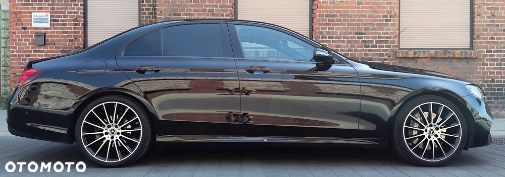 Mercedes-Benz Klasa E 300 9G-TRONIC AMG Line - 4