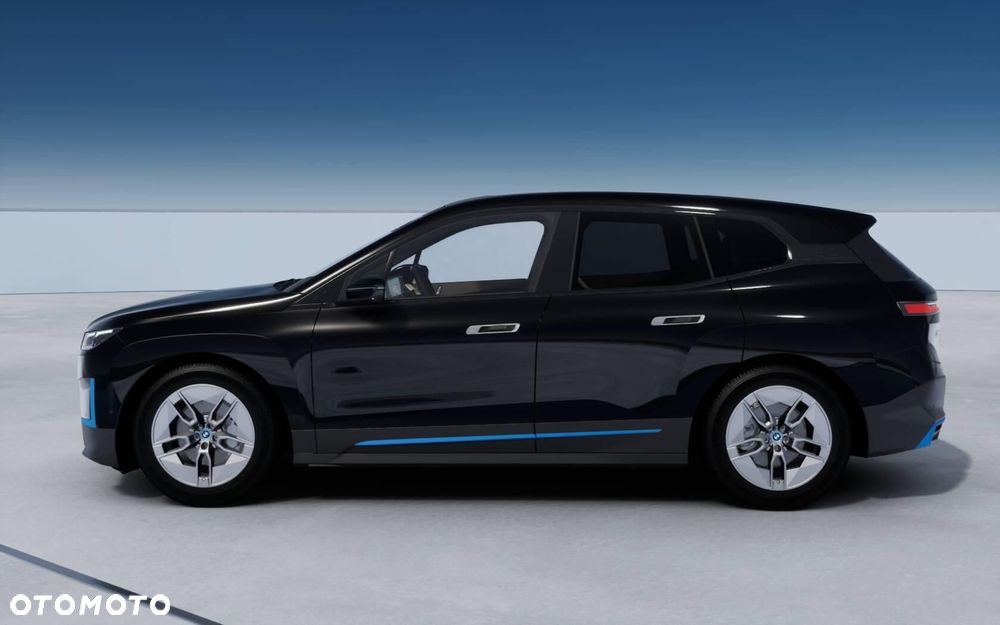 BMW iX xDrive40 76.6kWh Signature - 3
