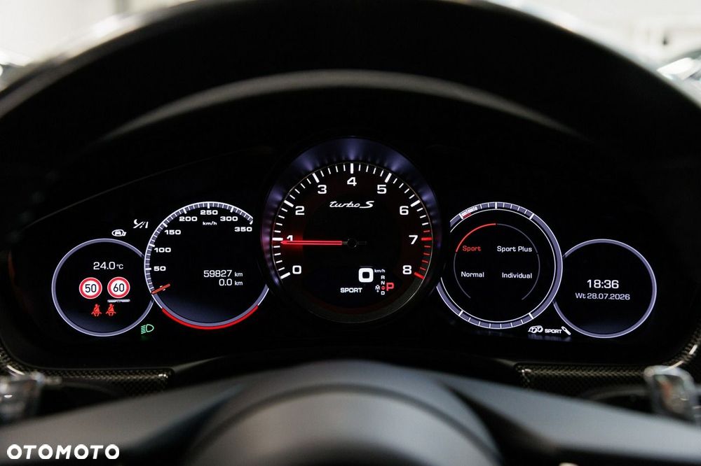 Porsche Panamera Turbo S - 35