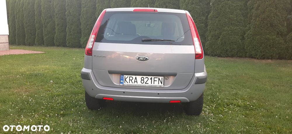 Ford Fusion - 14