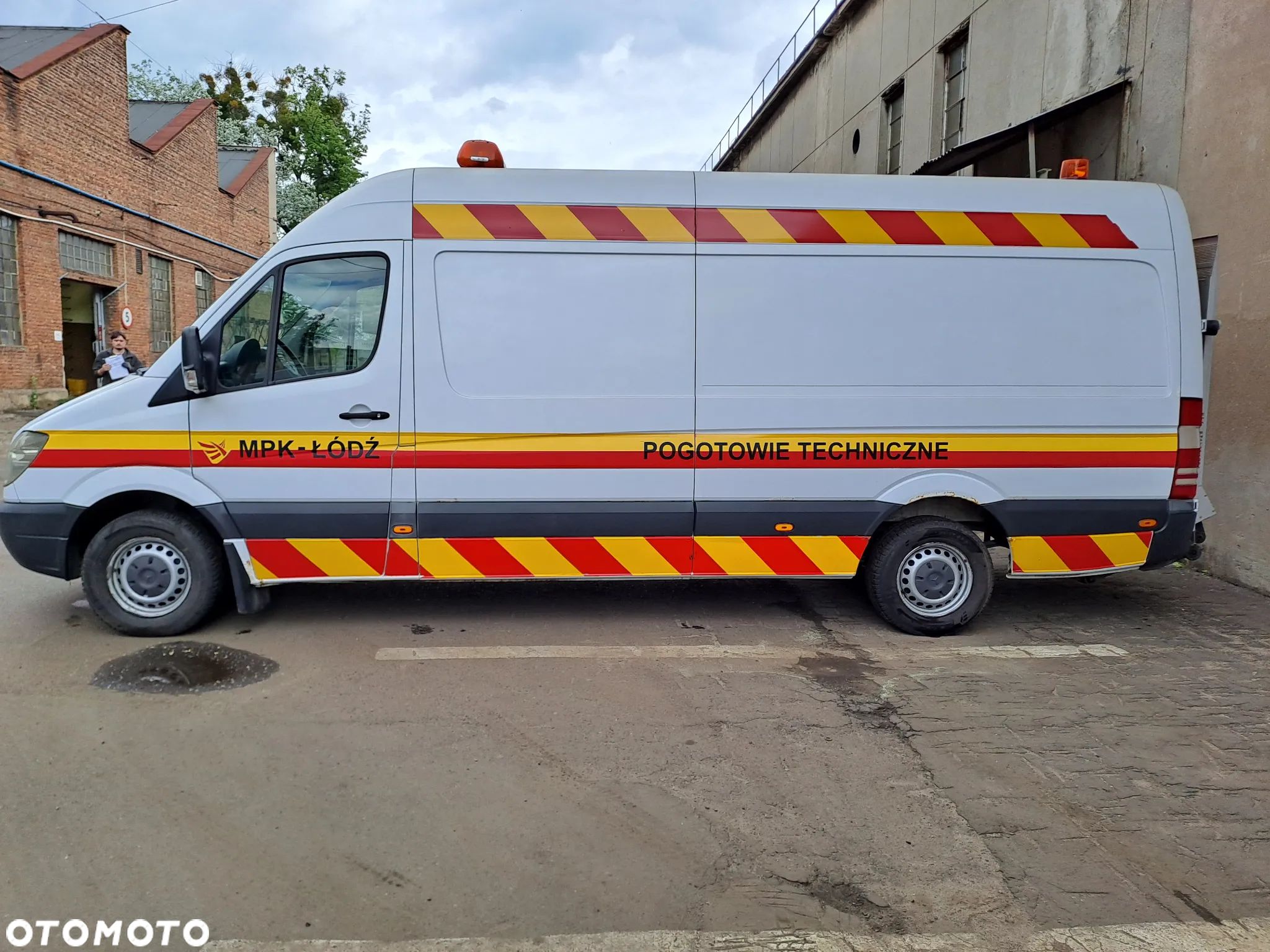 Mercedes-Benz Sprinter - 1