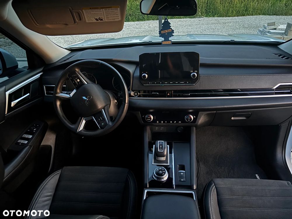 Mitsubishi Outlander - 23