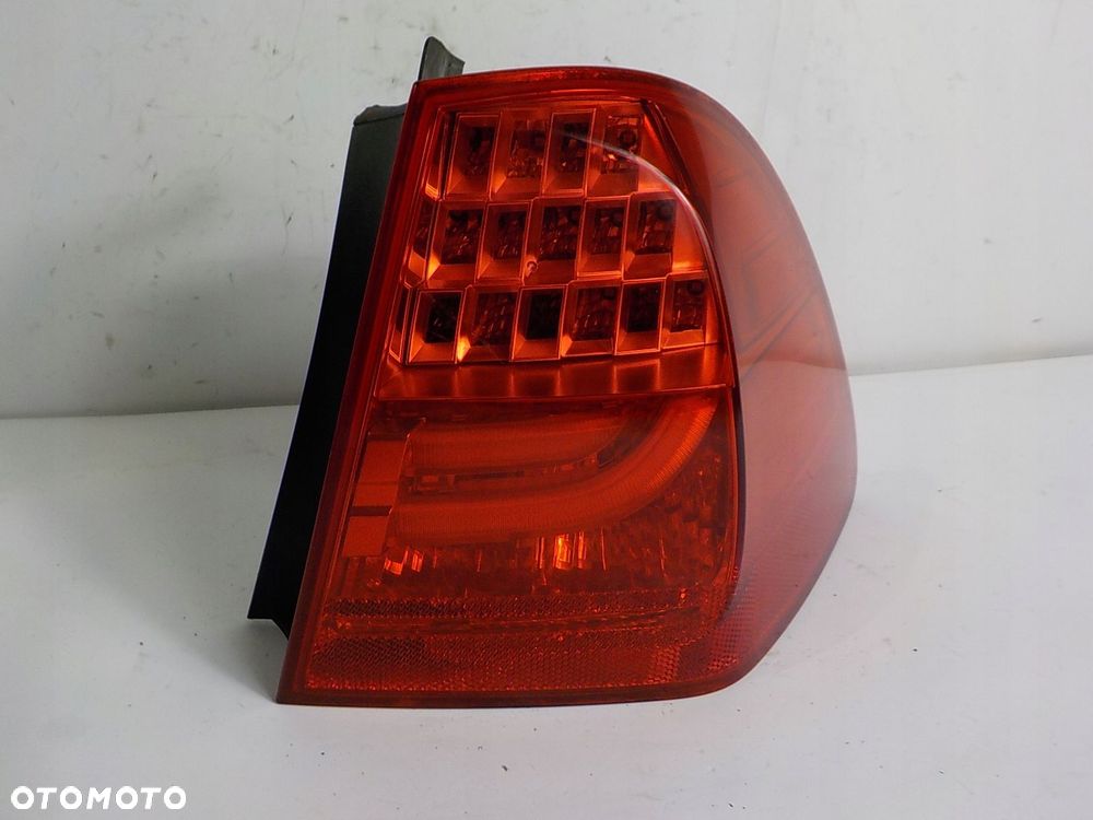 BMW 3 E91 KOMBI LIFT LAMPA PRAWA TYŁ TYLNA - 1