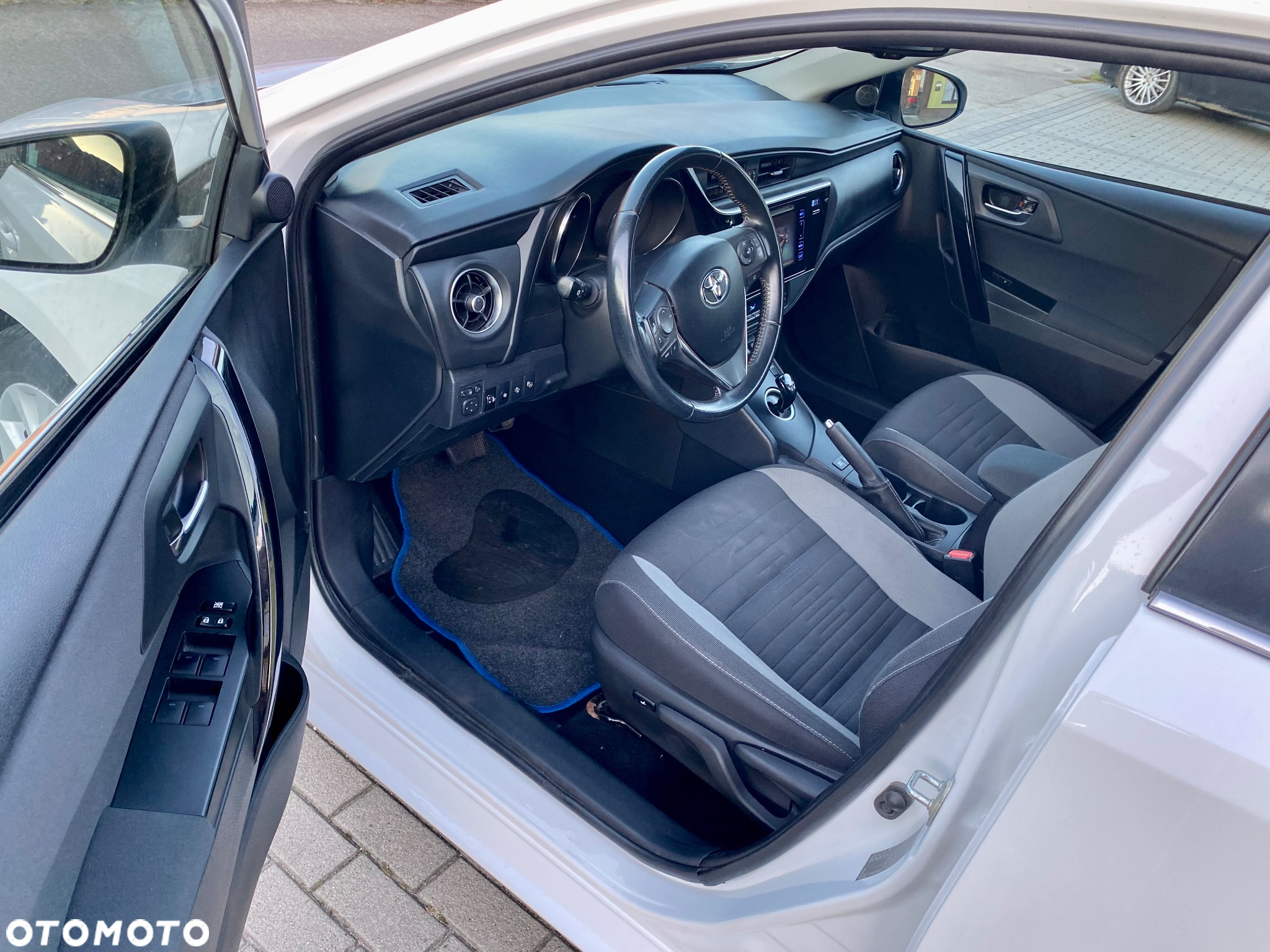 Toyota Auris - 4