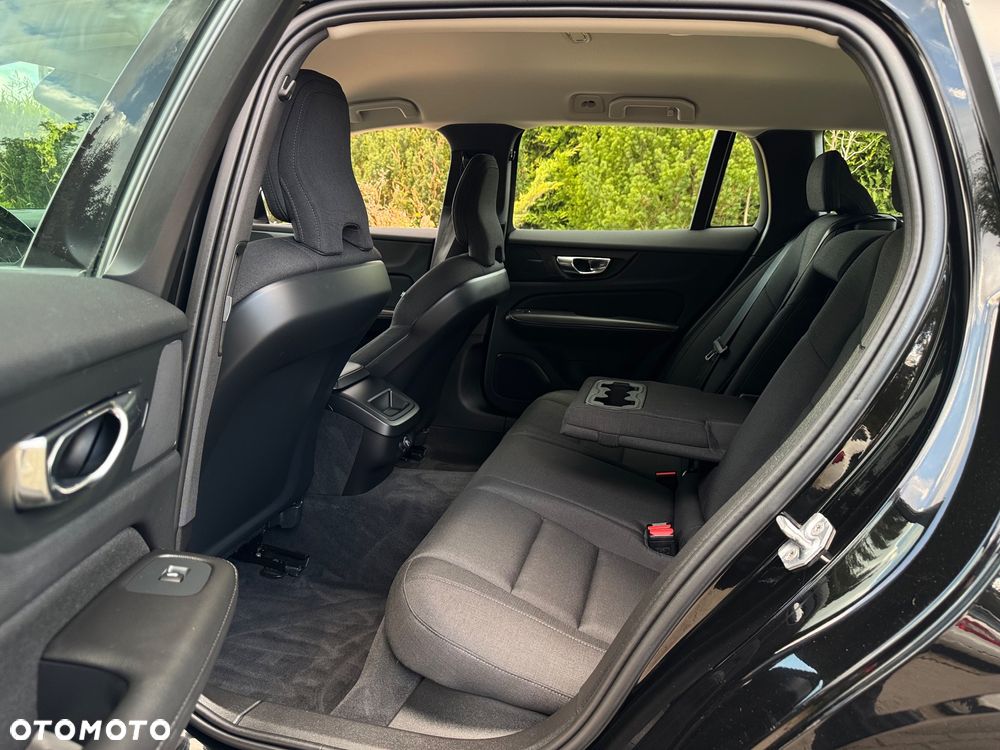 Volvo V60 D4 Geartronic Momentum - 21