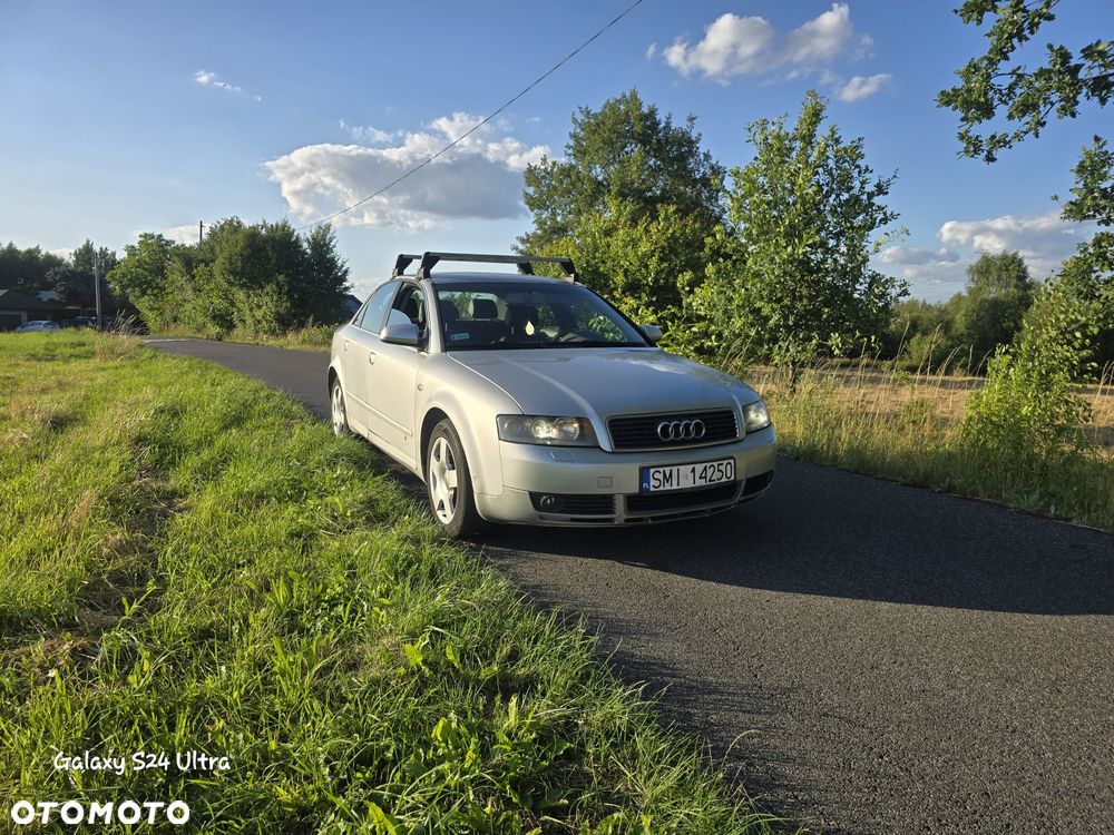 Audi A4 Limousine - 1