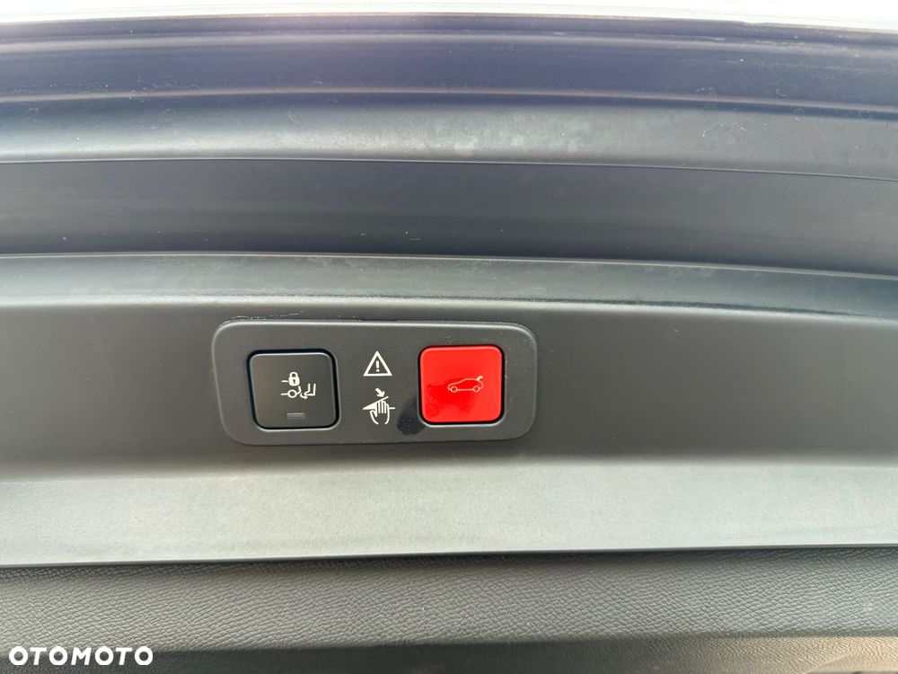 Peugeot 5008 - 24