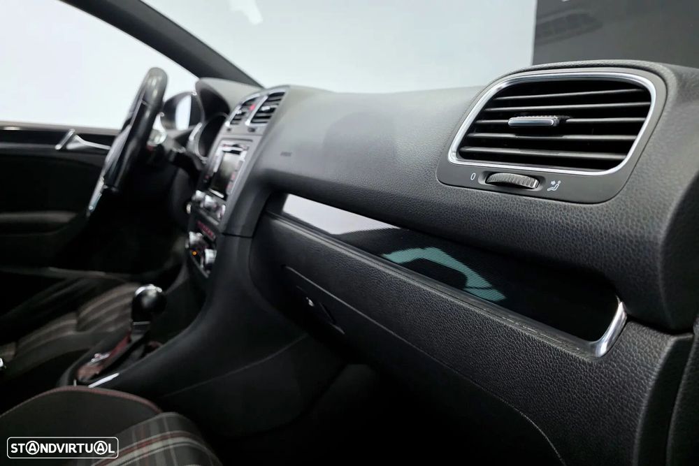 VW Golf 2.0 TSi GTI DSG - 28