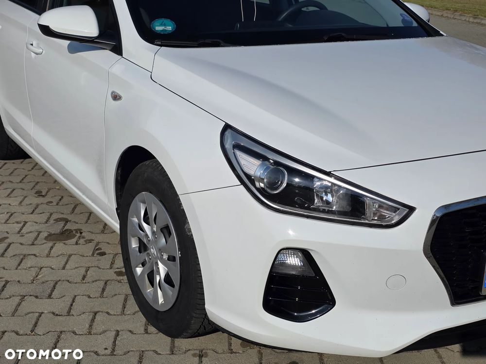 Hyundai i30 1.4 Comfort - 14