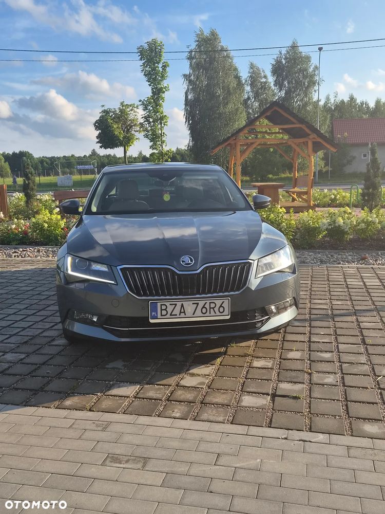 Skoda Superb 2.0 TDI 4x4 L&K DSG - 1
