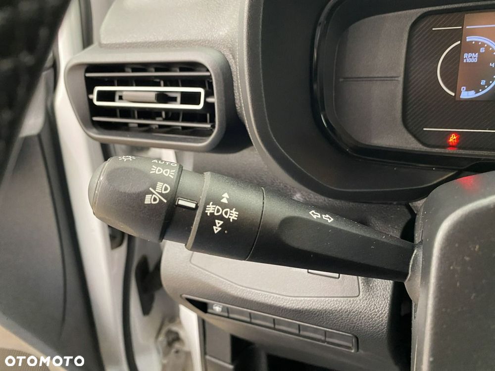 Toyota Proace City - 26
