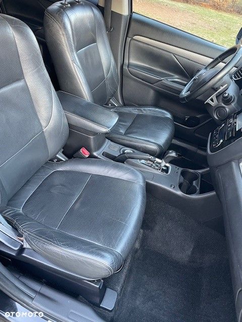 Mitsubishi Outlander 2.0 Intense + - 20