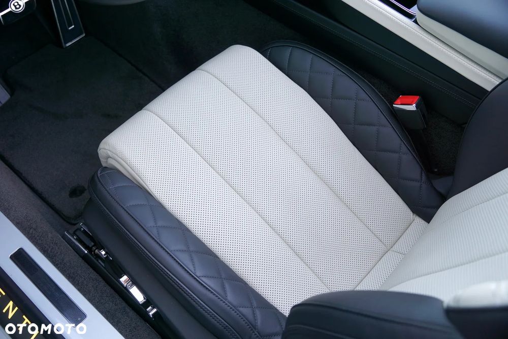 Bentley Continental GT V8 Convertible - 24