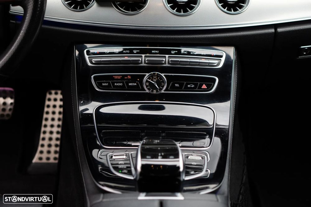 Mercedes-Benz E 220 d AMG Line - 25