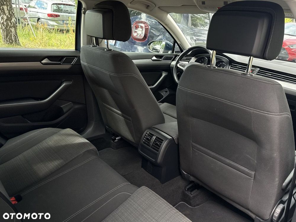 Volkswagen Passat 1.5 TSI EVO Business - 33