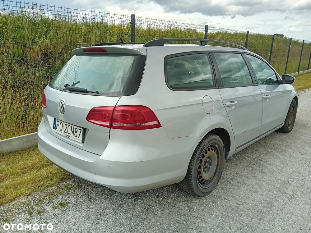 Volkswagen Passat 2.0 TDI Trendline DSG - 3