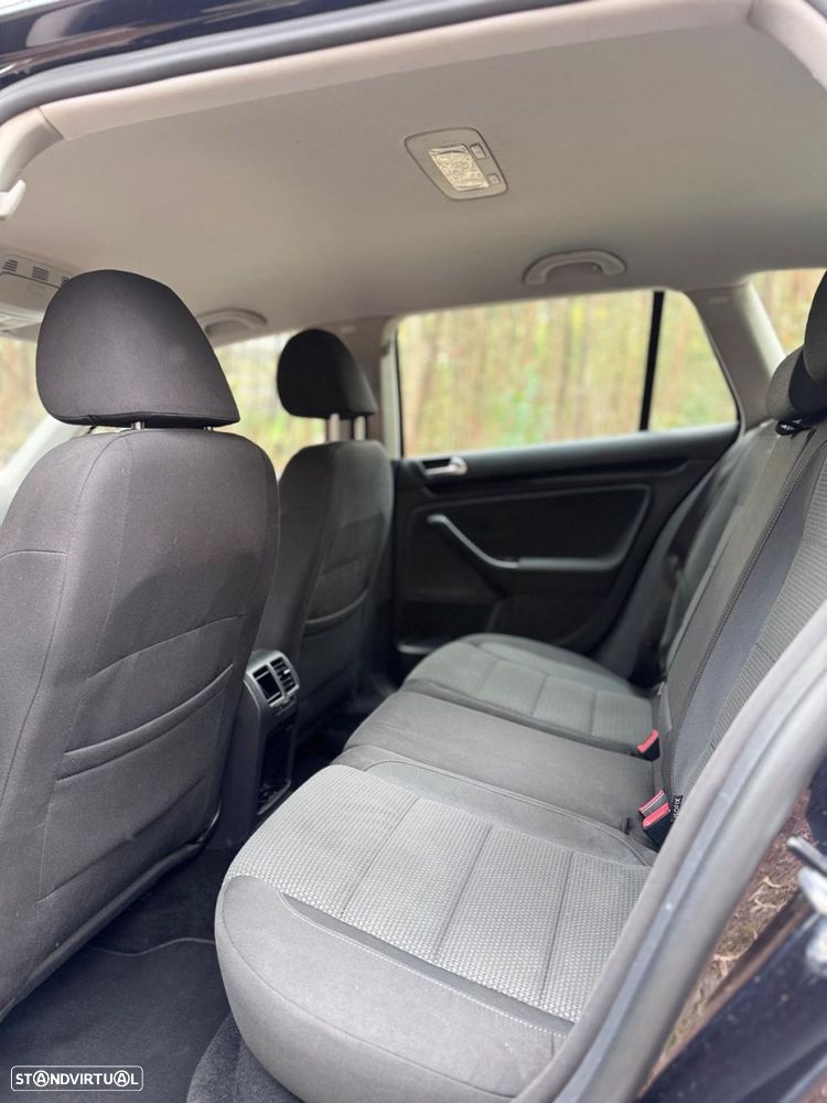 VW Golf 1.6 TDi Confortline - 11