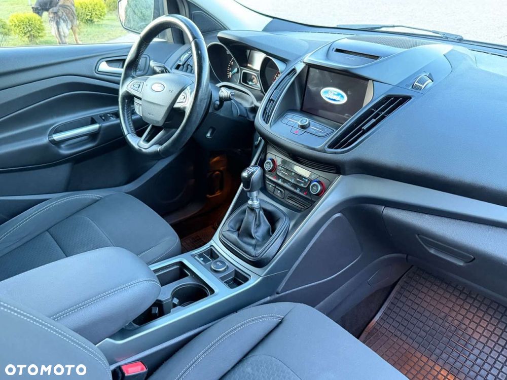 Ford Kuga - 18