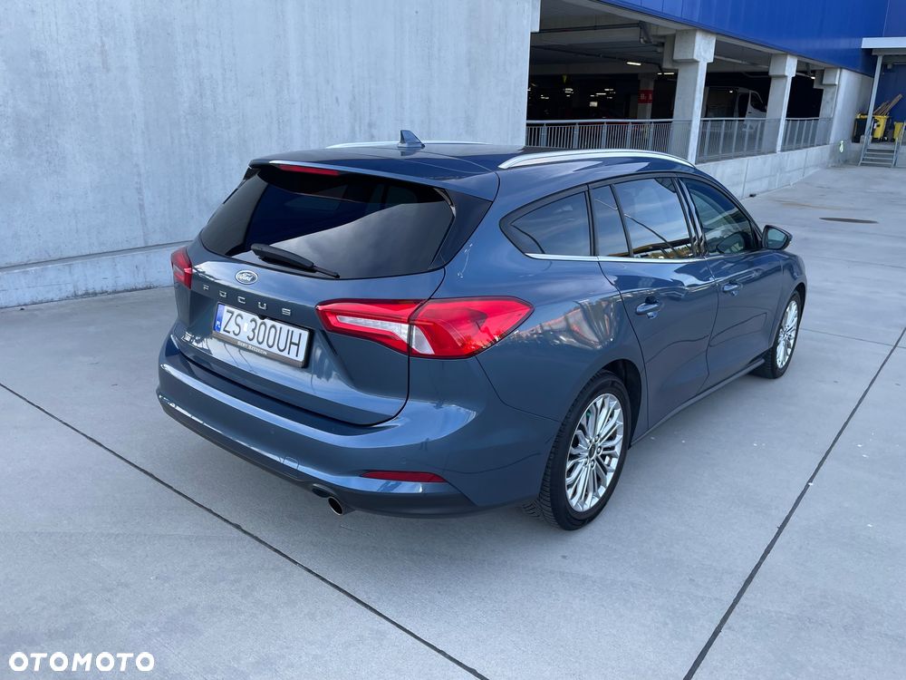 Ford Focus 1.0 EcoBoost STart-Stopp-System TITANIUM - 4