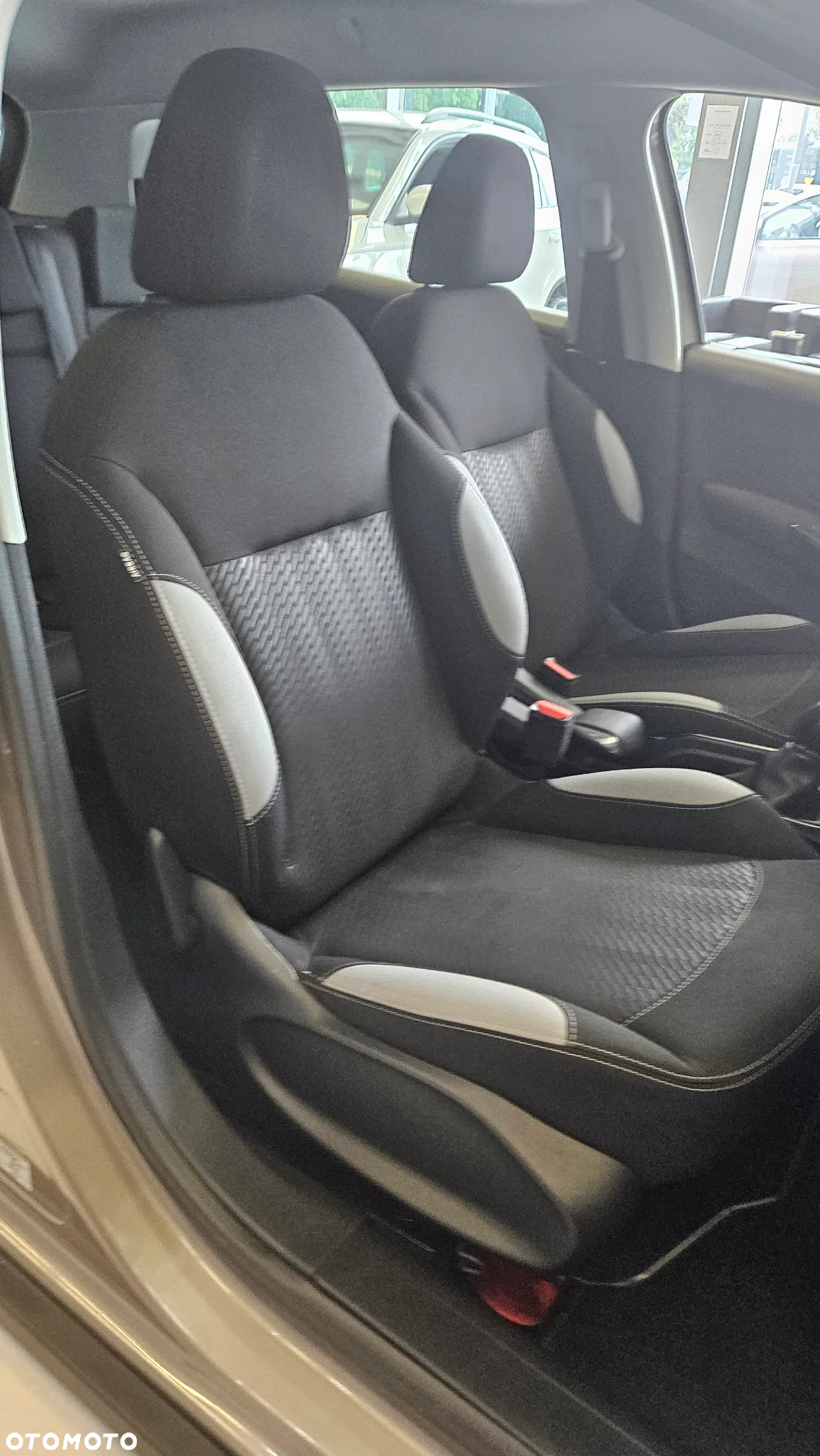 Peugeot 2008 1.2 Pure Tech Style - 16