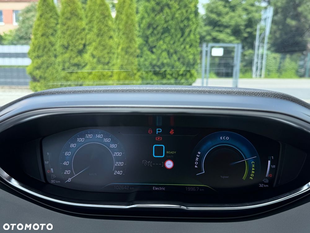Peugeot 3008 1.6 PureTech HYbrid Allure S&S EAT8 - 28