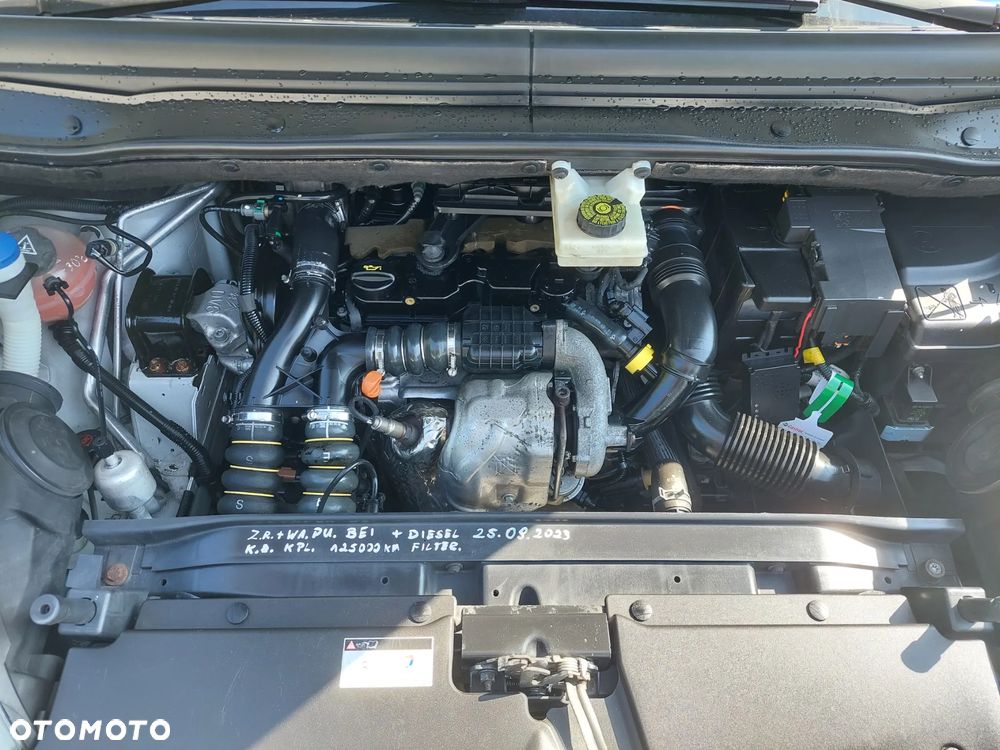 Citroën C4 Grand Picasso 1.6 HDi FAP Exclusive - 29