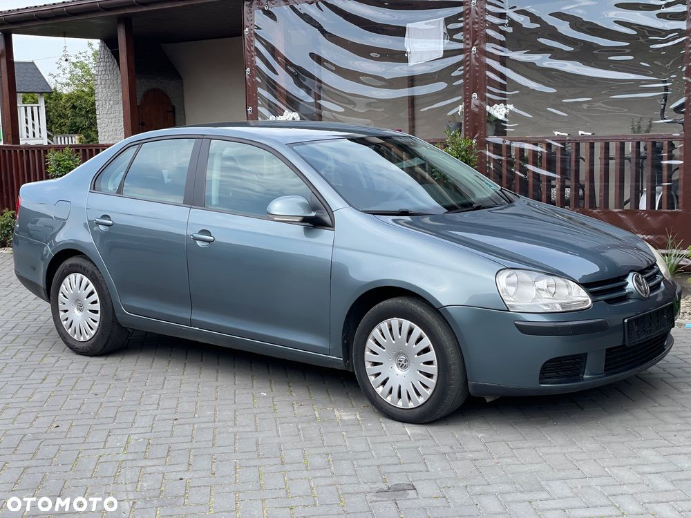 Volkswagen Jetta 1.6 Comfortline - 4