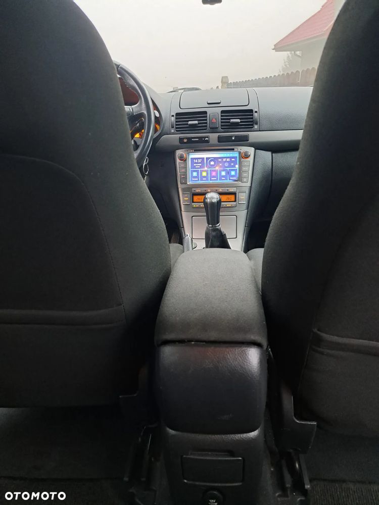 Toyota Avensis 1.8 VVT-i Combi - 5