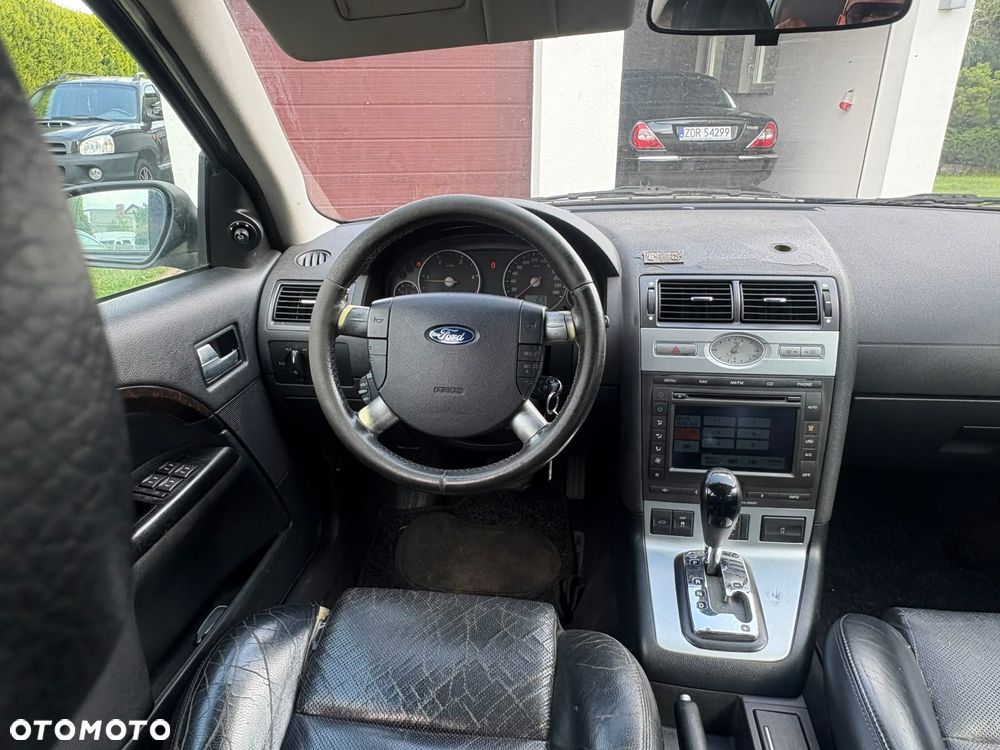 Ford Mondeo 2.0 TDCI Ambiente - 19