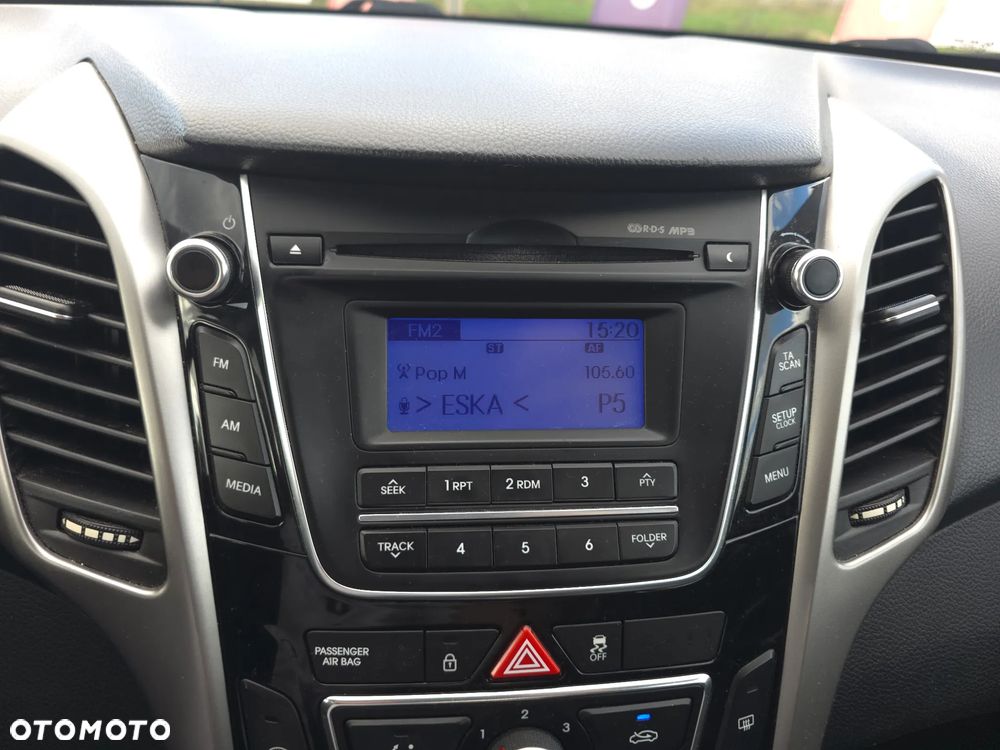 Hyundai i30 1.6 Classic + - 24