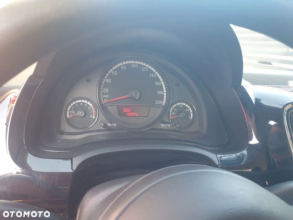 Volkswagen up! move - 11