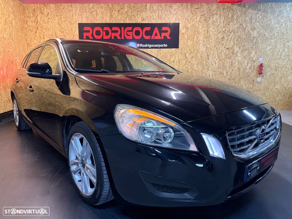 Volvo V60 1.6 D2 Drive Momentum Start/Stop - 23