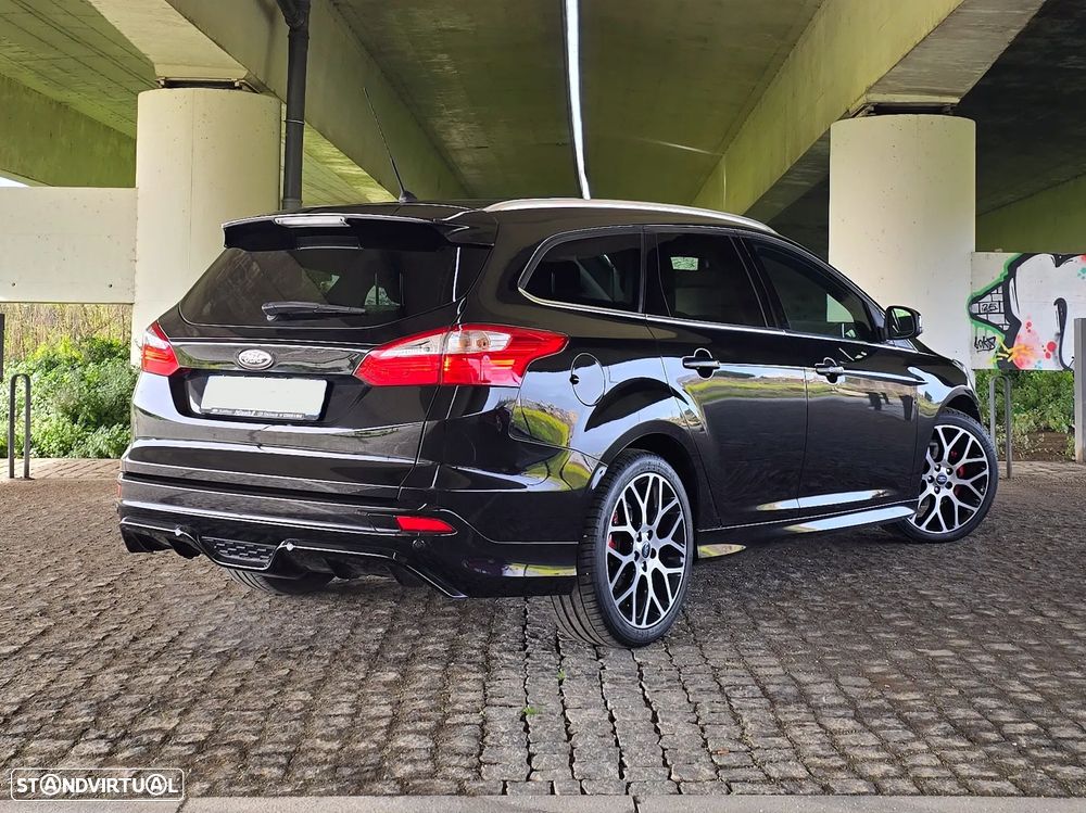 Ford Focus SW 1.0 EcoBoost S&S ST-Line - 4