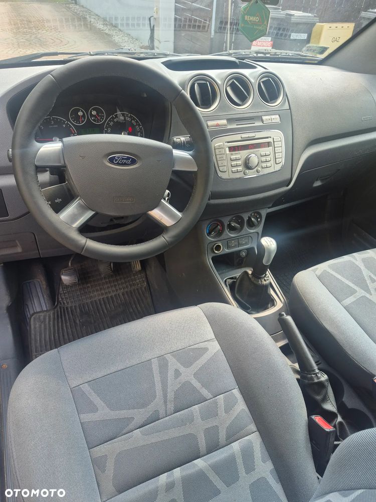 Ford Tourneo Connect - 5