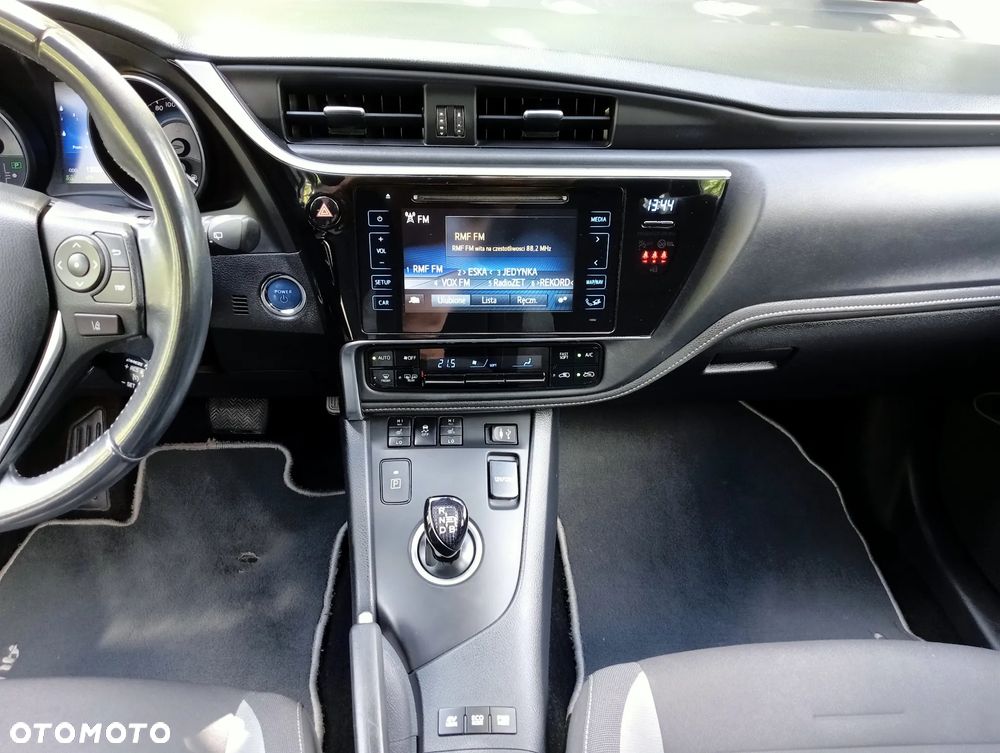 Toyota Auris Hybrid 135 Premium - 4