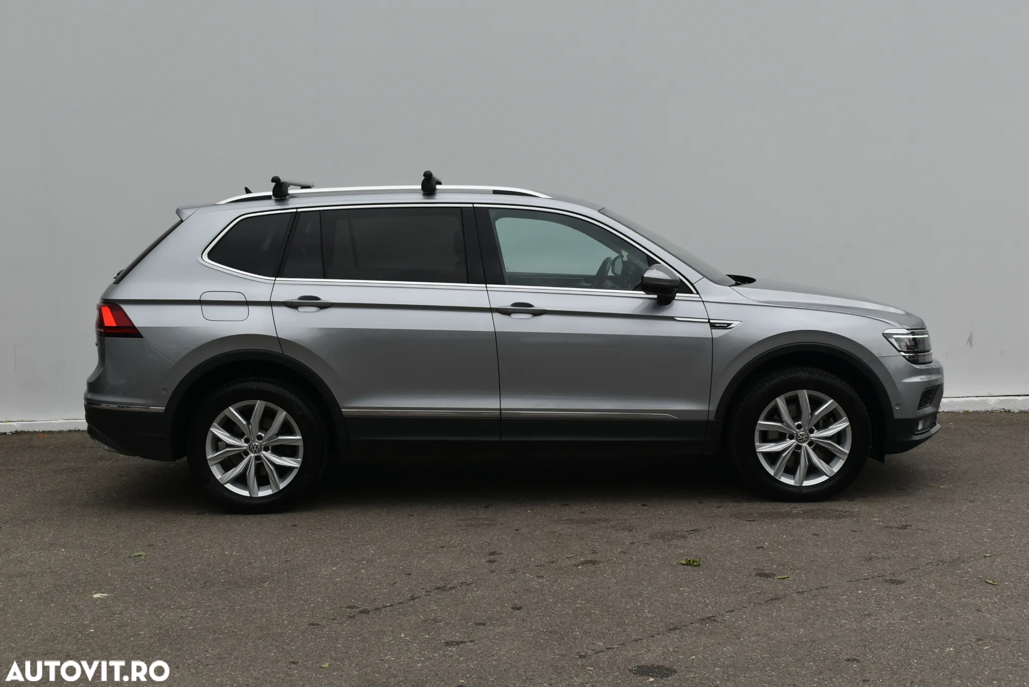 Volkswagen Tiguan - 4