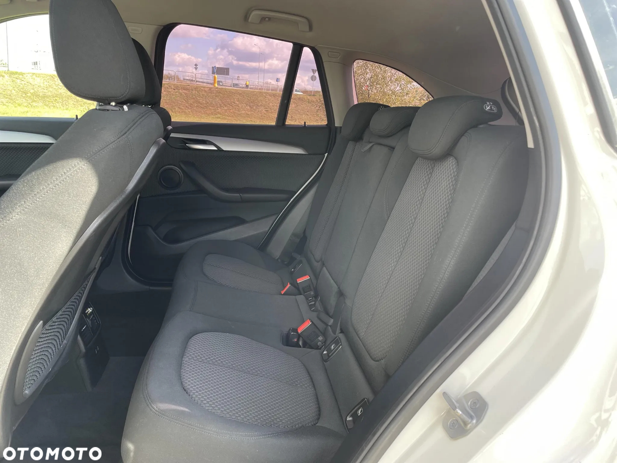 BMW X1 sDrive18i Advantage - 12