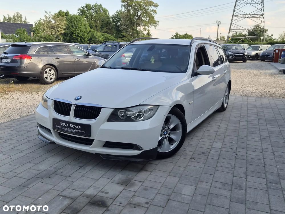 BMW Seria 3 320i - 3